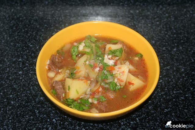 Приготовление тушеной говядины с овощами