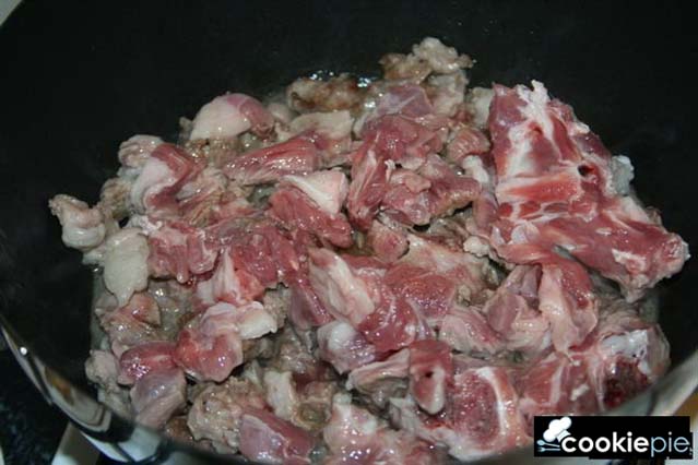 Горячая сковородка из баранины с картофелем