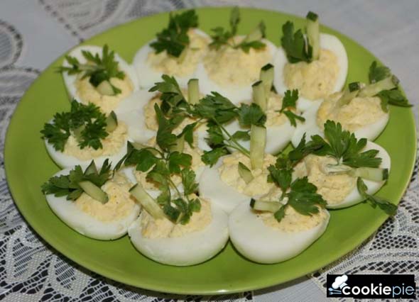 Фаршированные куриные яйца