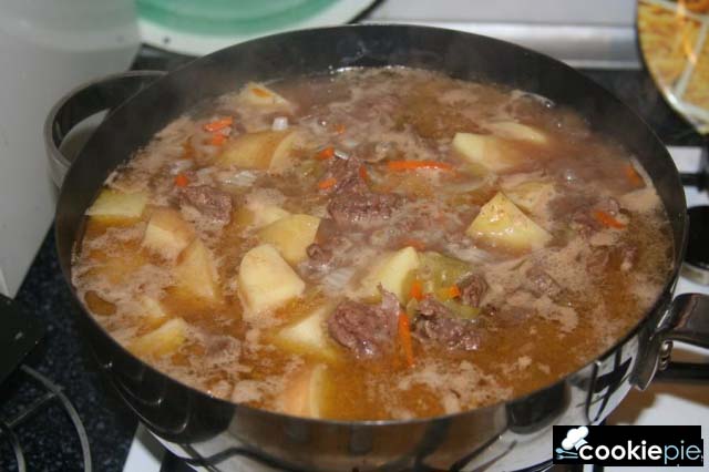 Говядина тушеная с картофелем