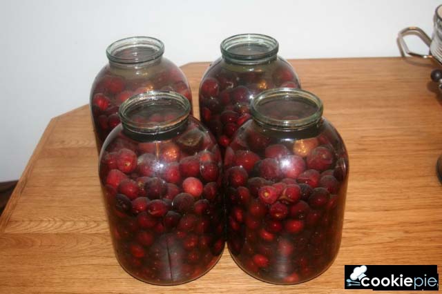 Компот из черешни
