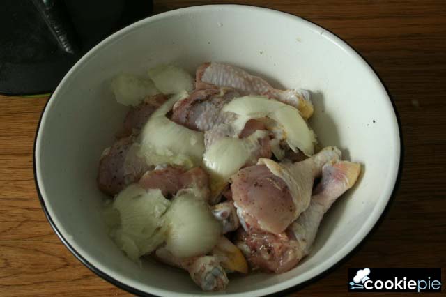 Шашлык из куриных ножек и печёный на мангале картофель