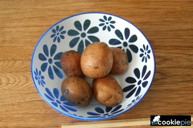 Шашлык из куриных ножек и печёный на мангале картофель