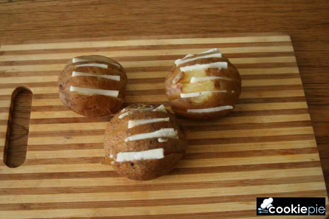 Шашлык из куриных ножек и печёный на мангале картофель