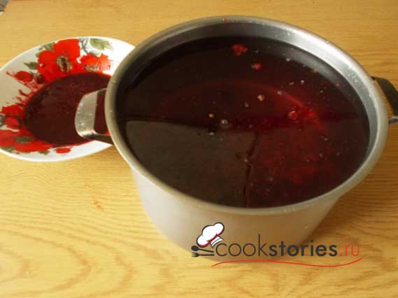 Морс из красной смородины и ежевики