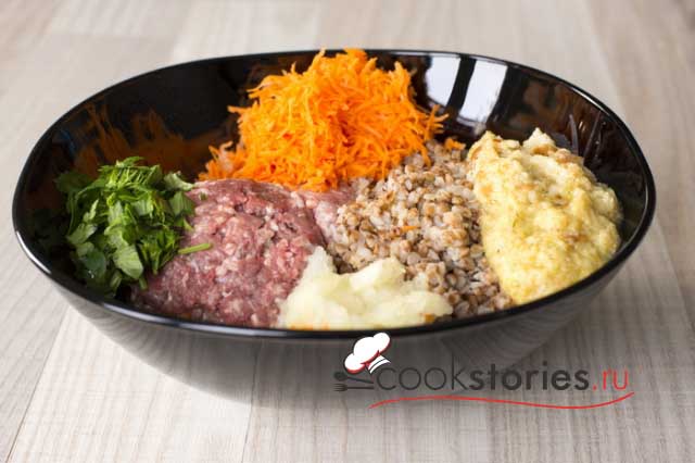 Мясной рулет с гречкой