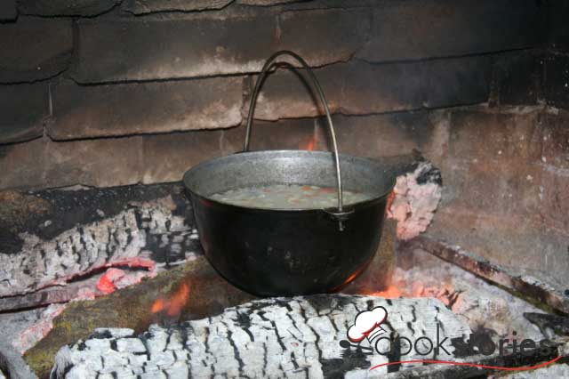 Уха из бычков с помидорами